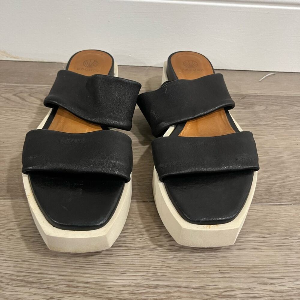 COCLICO Black and Cream Sandals